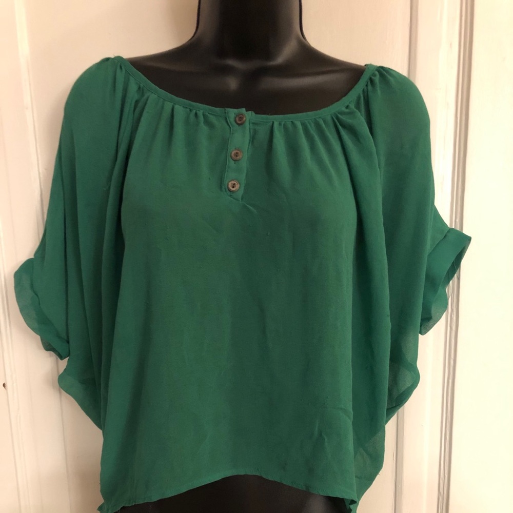 Women’s short sleeve blouse
